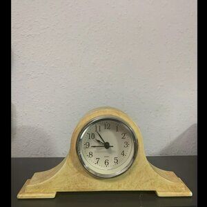Cute & Affordable Quartz Mantel/Desk Clock - Perfect for Home or Office